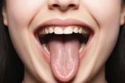 把舌头放屁眼里，网络流行语的荒诞与隐喻