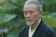 老人船上弄雨荷第13集，情感交织与命运抉择的深刻转折
