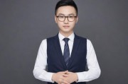 健身私教C的蜕变之旅，从啊阿啊到专业教练的成长故事