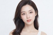 亚洲卡1卡2卡四卡乱码现象解析，技术故障还是网络迷因？