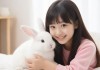 -意外托付，大学生林小阳接到姐姐林小雨的紧急电话，需要临时照顾她心爱的宠物兔雪球，尽管他对照顾动物毫无经验