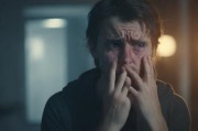 30分钟的错过与一百条未读信息，当疼痛在沉默中蔓延
