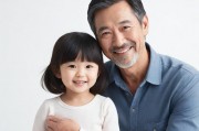 闺女就是给爸爸用的，父女关系的温情解读与时代反思