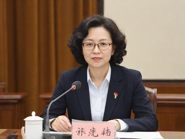 陈万霞，一位乡村教师的坚守与超越