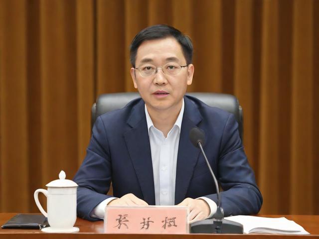 陆杰华事件背后的思考，学术诚信与社会责任的边界