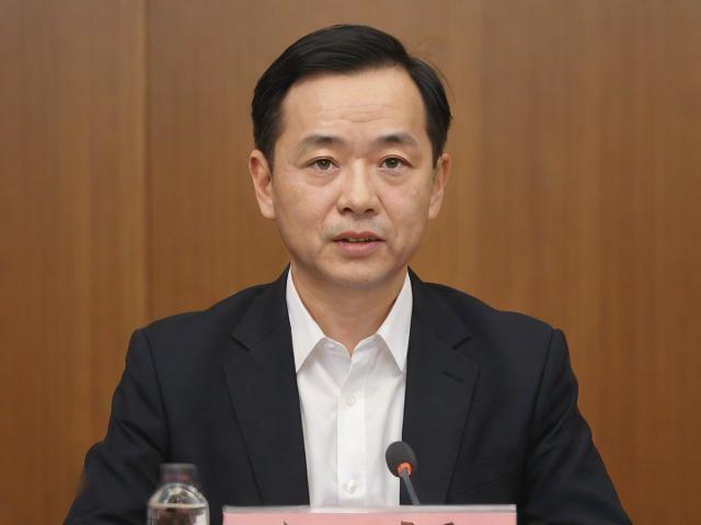 潘瑞造谣事件，网络谣言的危害与法律责任的边界