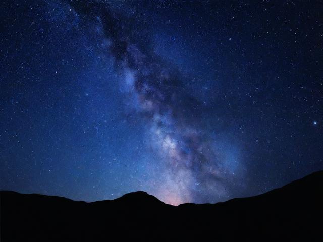 禁忌1980，满天星下的隐秘狂欢与时代烙印
